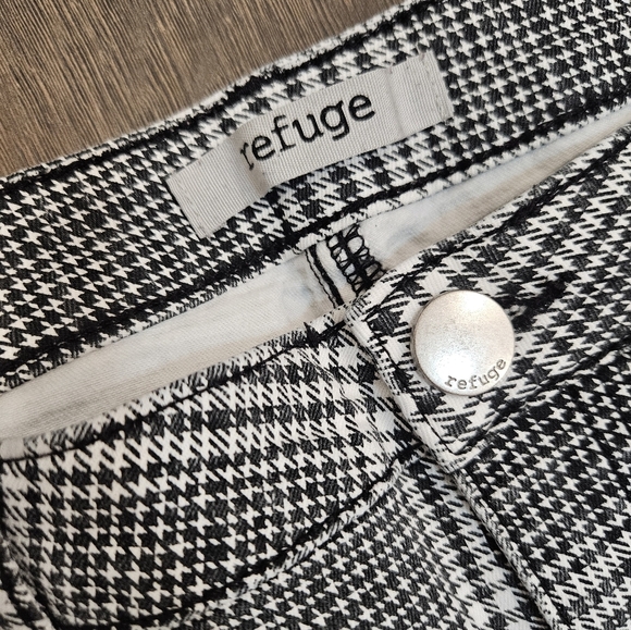 Refuge Plaid Skinny Pants - Size 8 - Picture 7 of 12